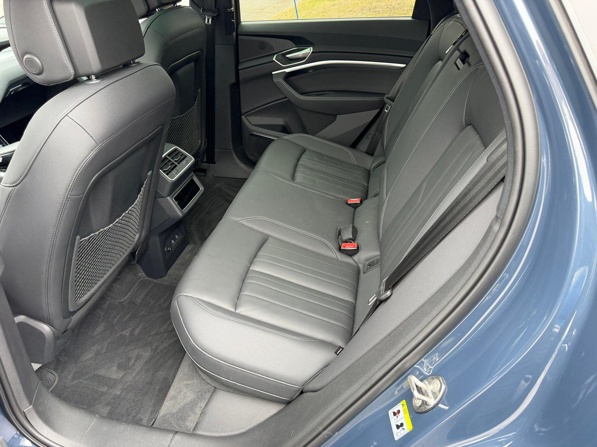 Audi Q8 Sportback e-tron 2024 - Image 8