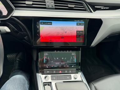 Audi Q8 Sportback e-tron 2024 - Thumbnail 10