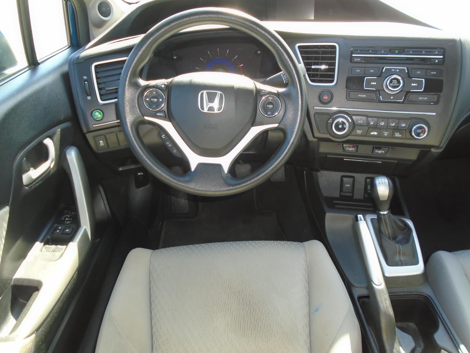 Honda Civic 2014 - Image 9