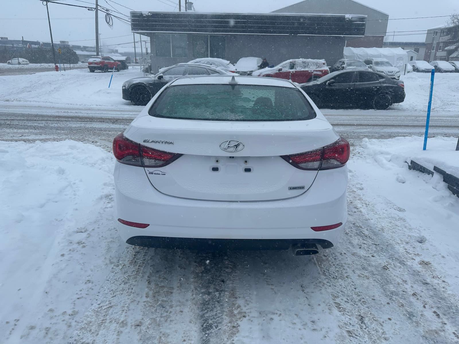 Hyundai Elantra 2016 - Image 5
