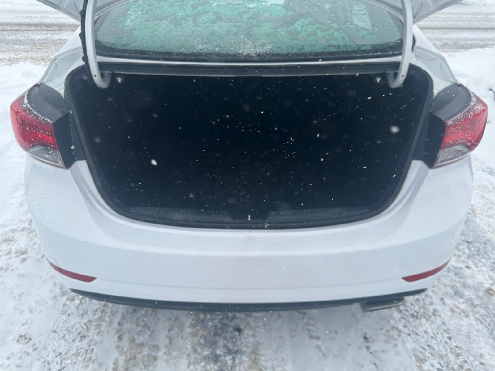 Hyundai Elantra 2016 - Image 9