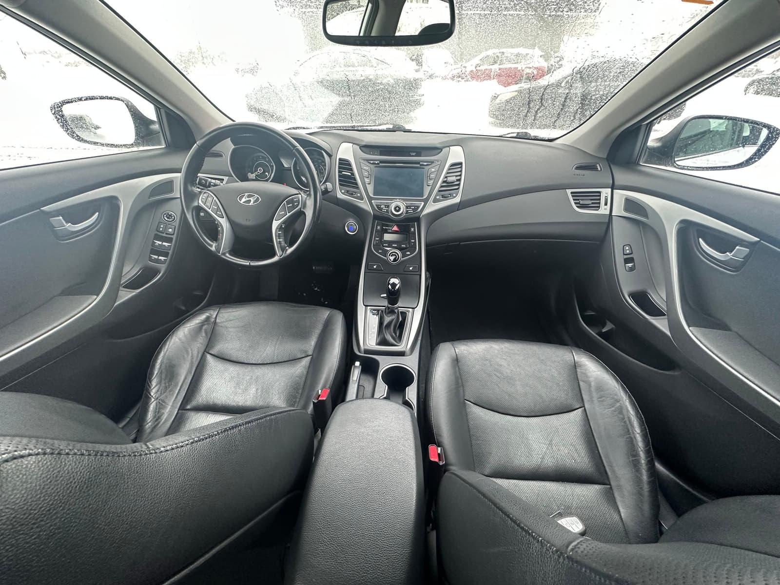 Hyundai Elantra 2016 - Image 12