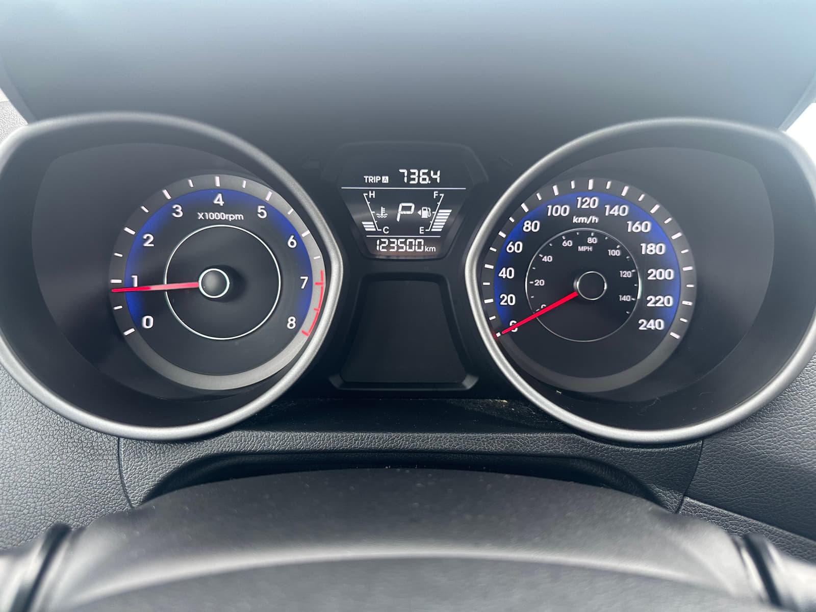 Hyundai Elantra 2016 - Image 14