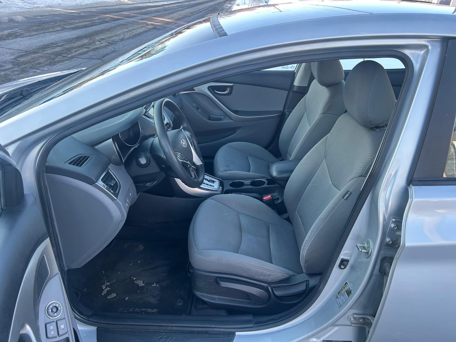 Hyundai Elantra 2012 - Image 7