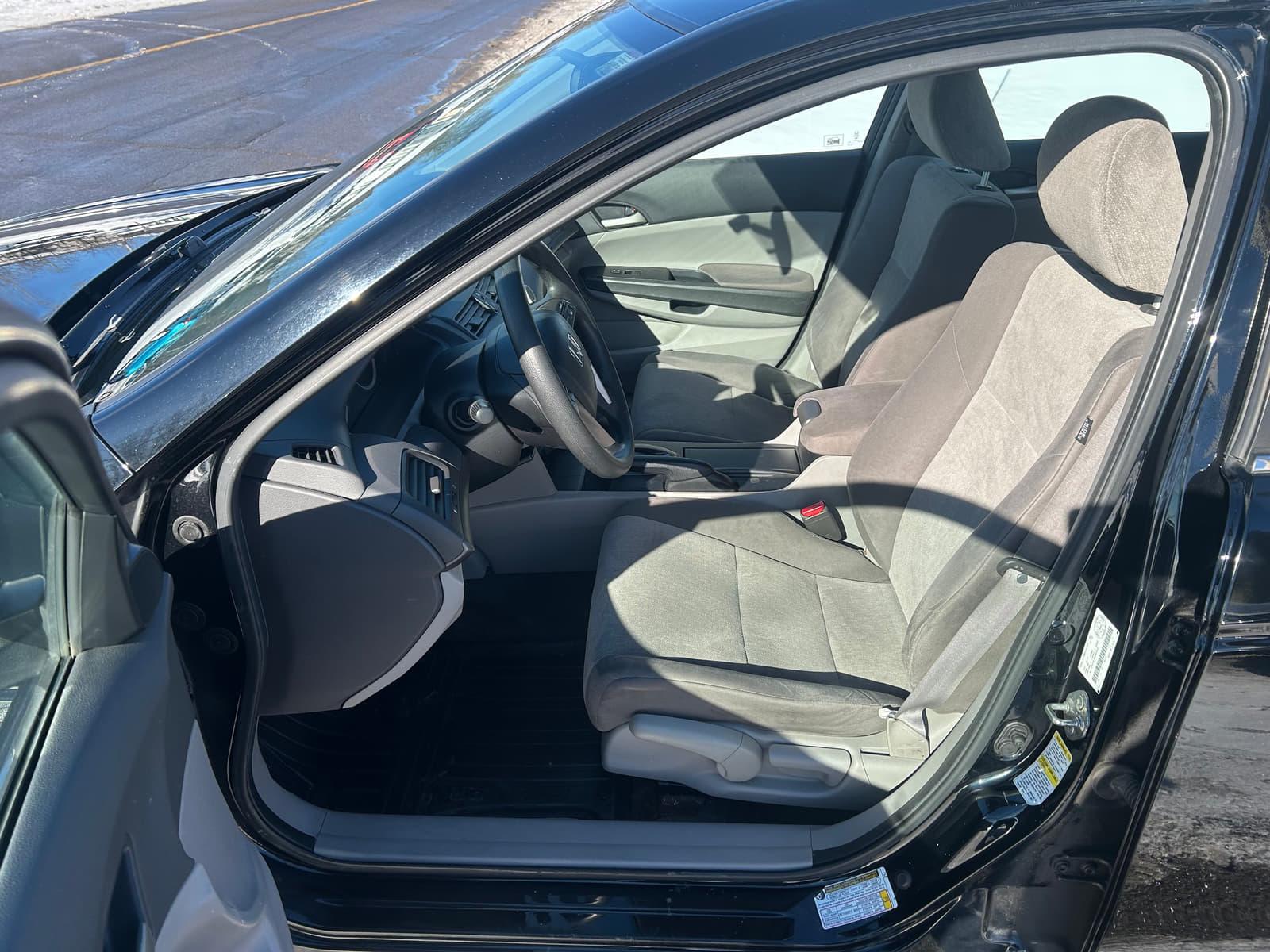 Honda Accord 2010 - Image 7
