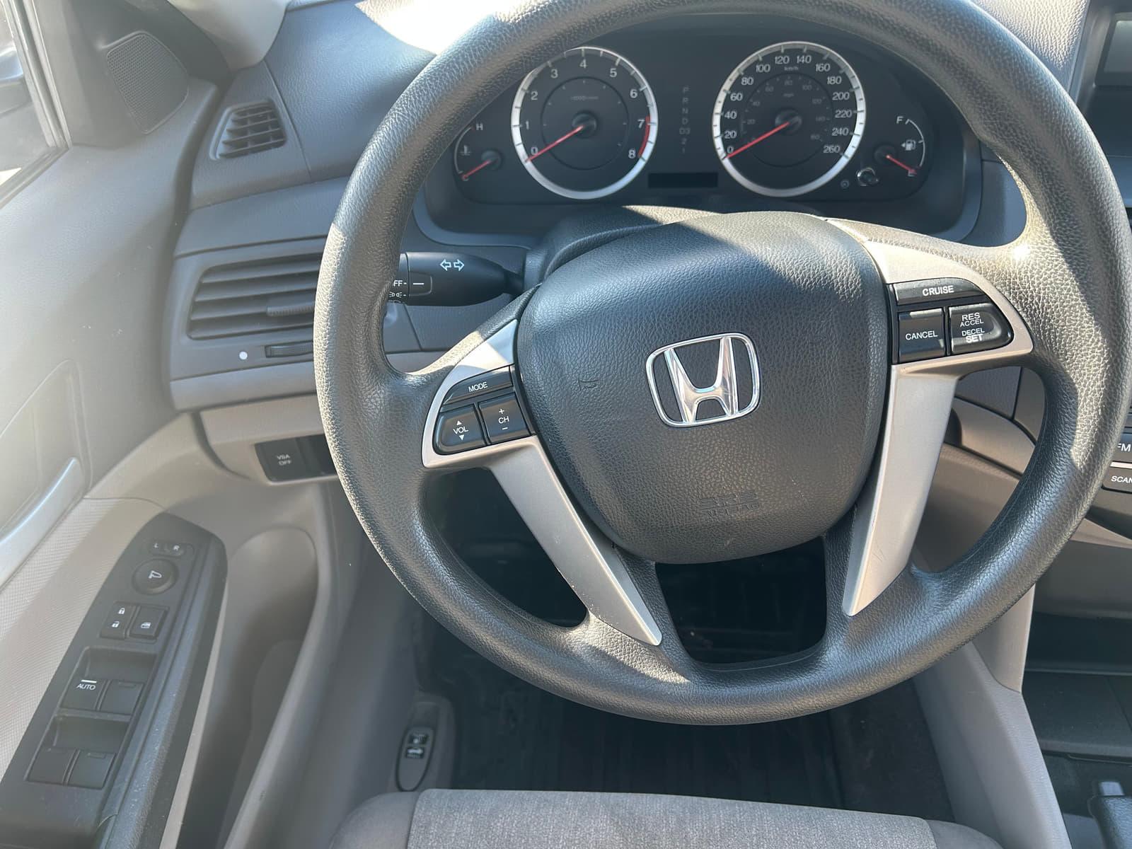 Honda Accord 2010 - Image 11