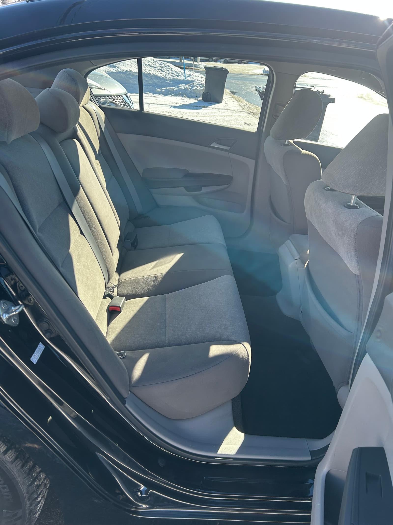 Honda Accord 2010 - Image 13