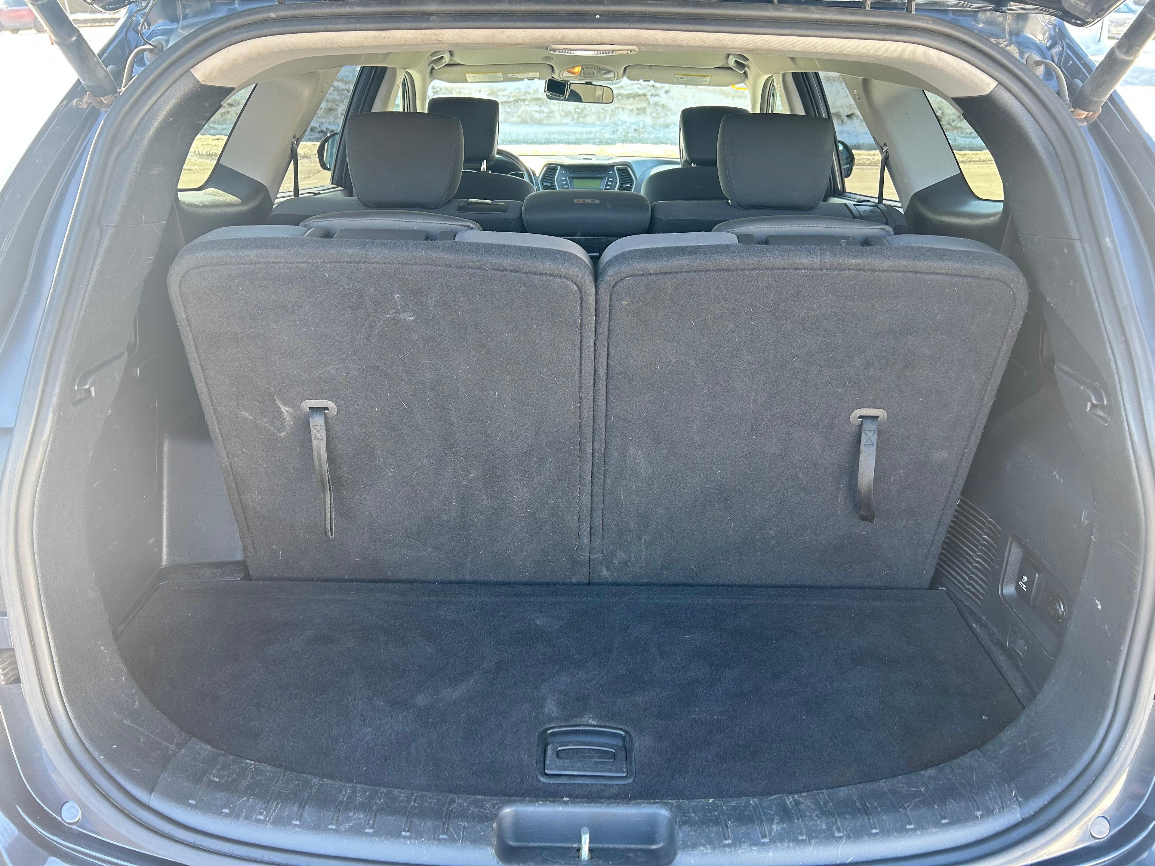 Hyundai Santa Fe XL 2015 - Image 10