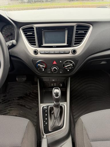 Hyundai Accent 2019 - Thumbnail 9