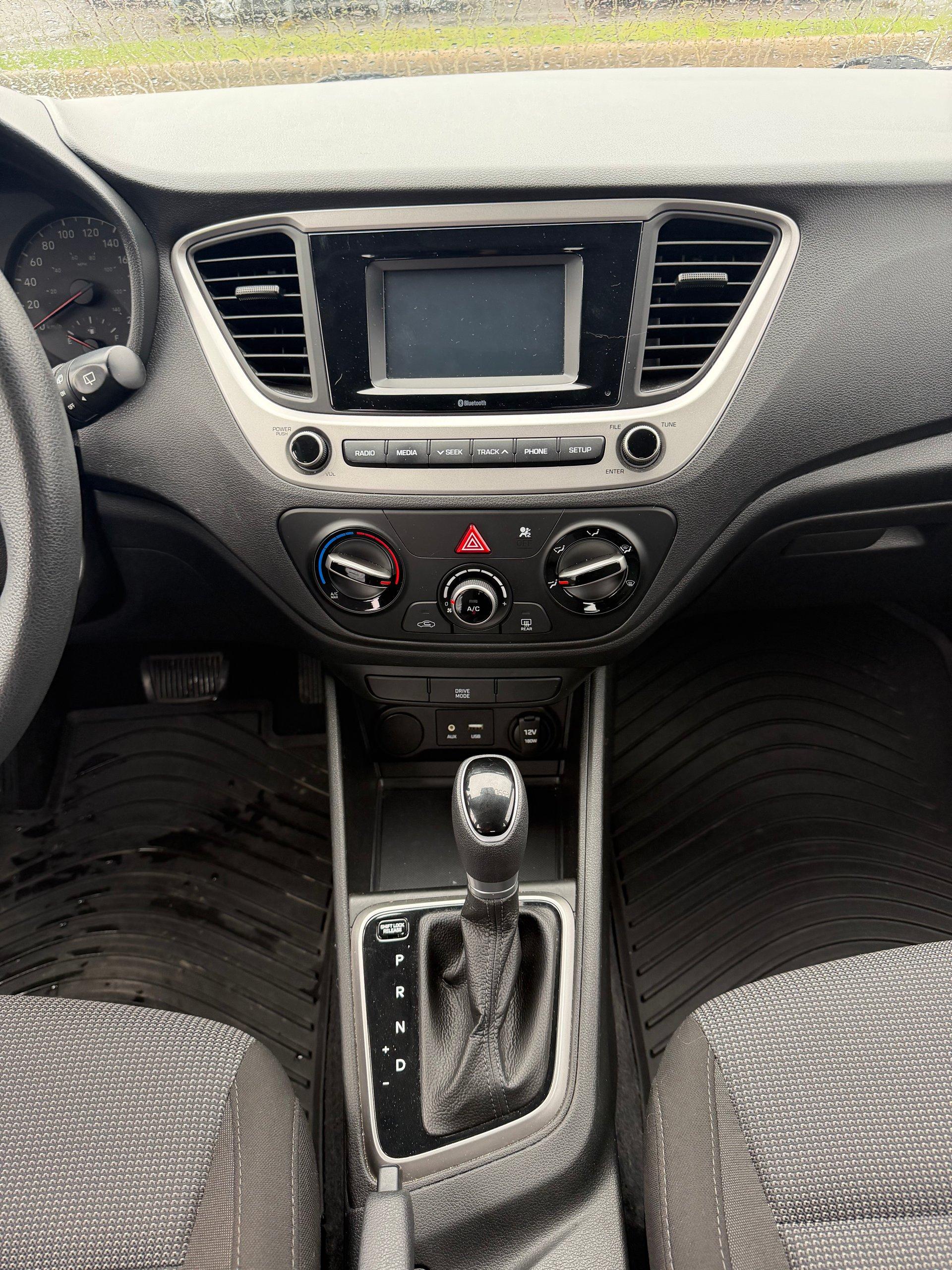Hyundai Accent 2019 - Image 9